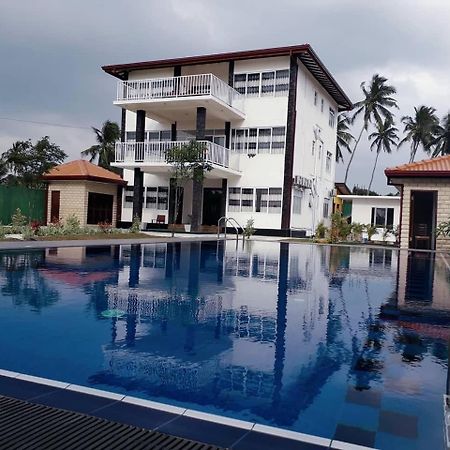 Blue Beach Villa Wadduwa Exterior photo